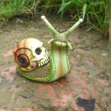 2307BA Halloween Skull Snail Skull Sculpture Gothic Garden Pool Courtyard Home Decoration Resin Crafts Home Decor  Desk Decoration