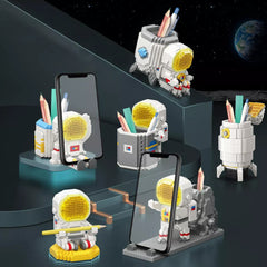 2 in 1 Astronaut DIY Pen Holder Building Blocks - Fun and Functional Desk Accessory