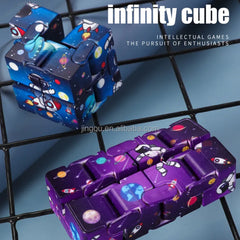 Astronaut Flip Infinity Cube