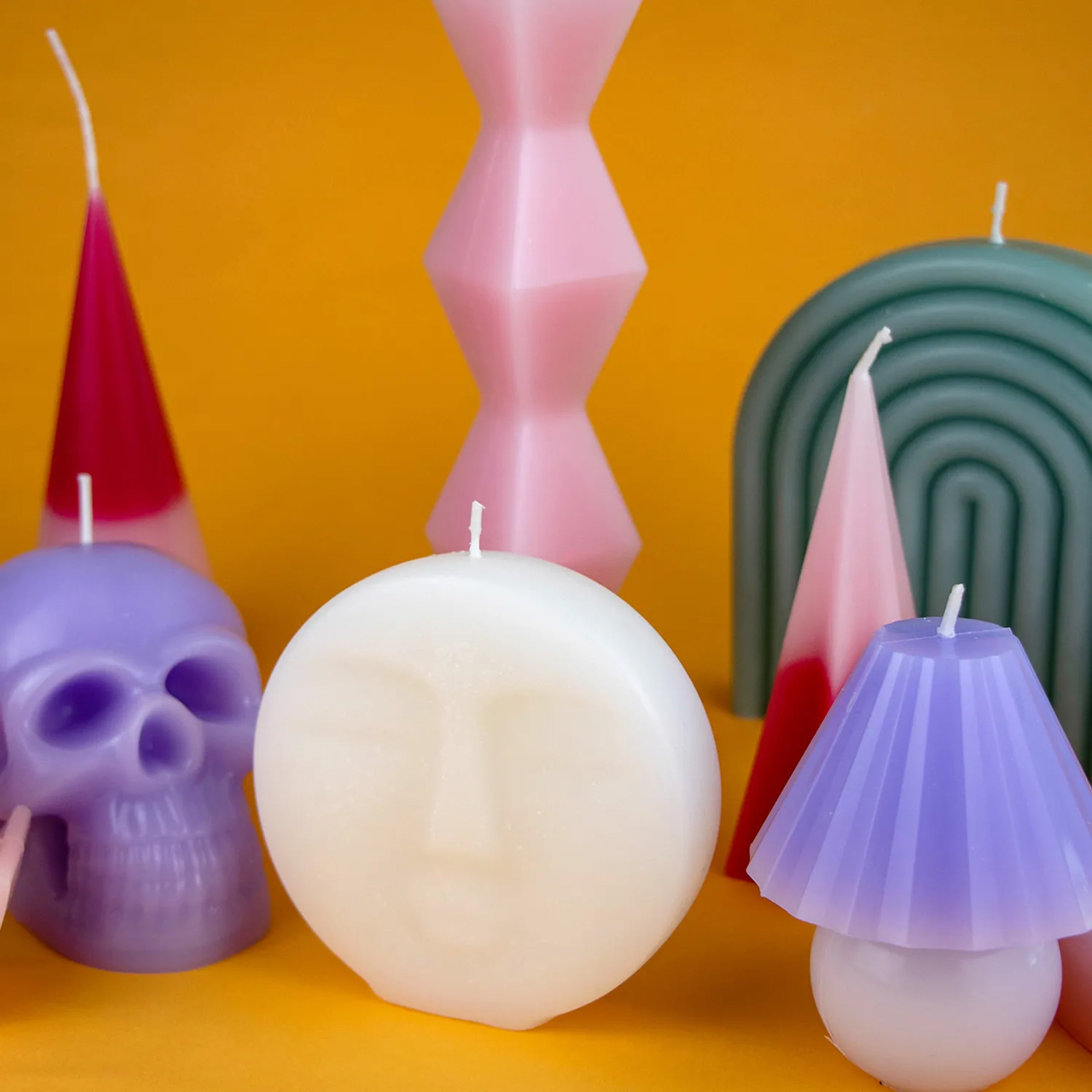 Handmade Skeleton Candles for Halloween Festival Décor and Aromatherapy